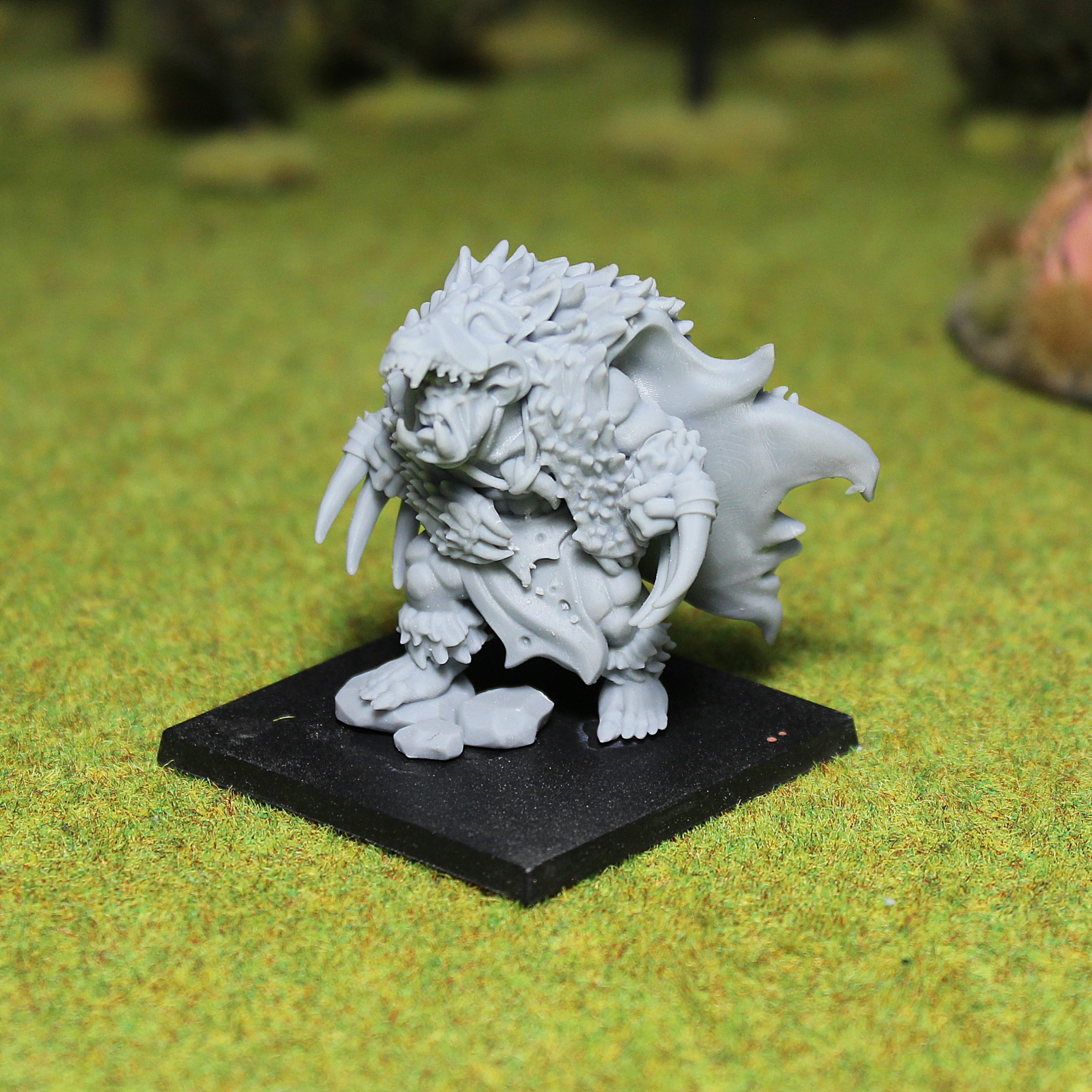 Wild Orc Warlord, Orcs and Goblins - MoM Miniatures