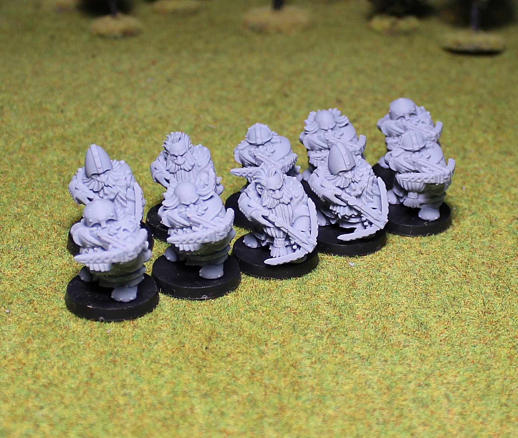 Dwarf Crossbowmen, Dwarves - MoM Miniatures
