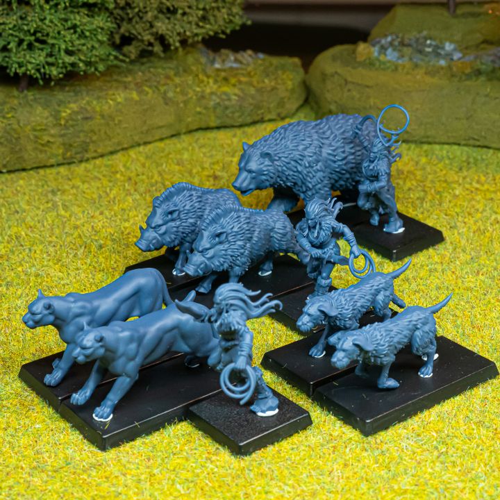 feral animals and beastamers, feral elves | highlands miniatures